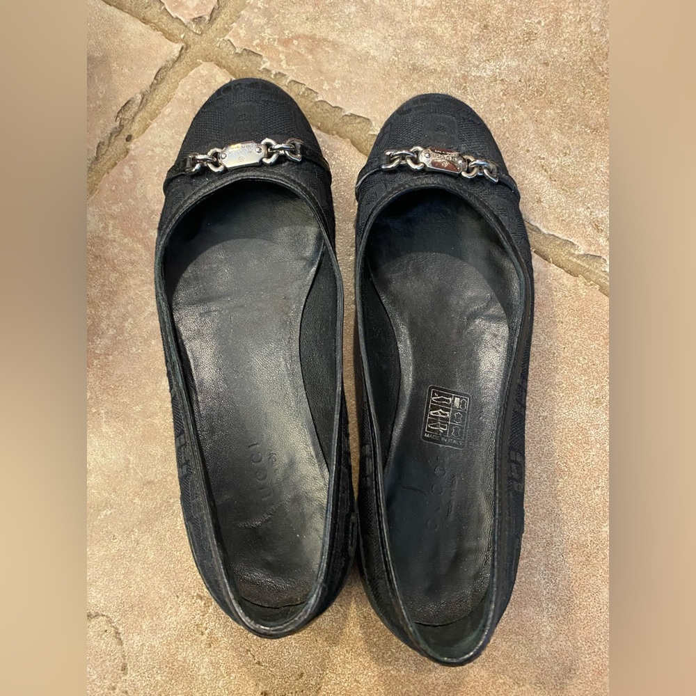 Gucci flats